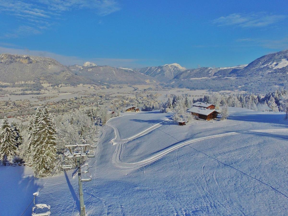 Chalet On The Ski Slope In St Johann In Tyrol Apfeldorf Exterior photo